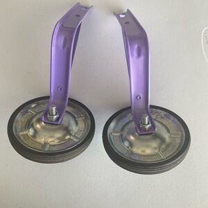 Purple training wheels 20”